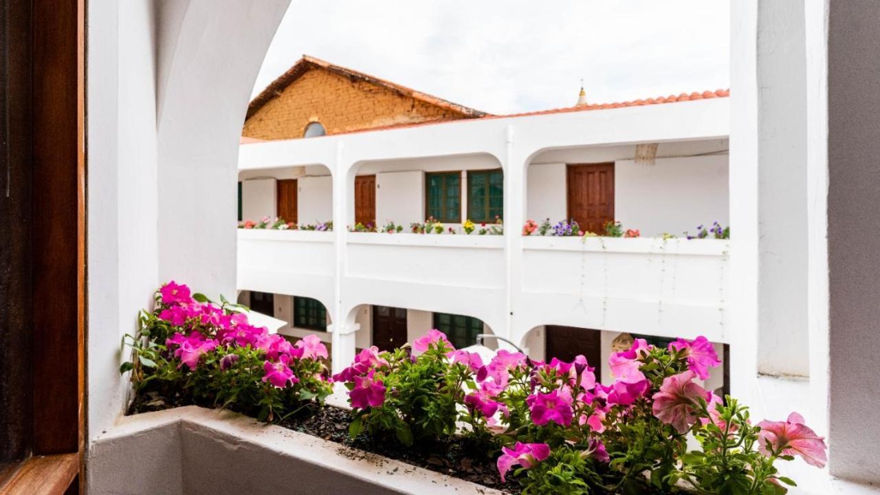 Hotel Casablanca Samaipata Exterior photo